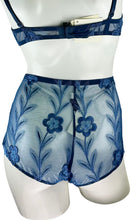 Load image into Gallery viewer, Short