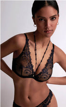 Load image into Gallery viewer, Wire Triangle Bra
