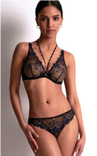 Load image into Gallery viewer, Wire Triangle Bra