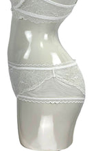 Load image into Gallery viewer, Short