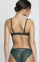 Load image into Gallery viewer, Wire Triangle Bra