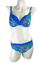 Load image into Gallery viewer, Moulded Bikini Top