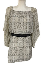 Load image into Gallery viewer, Silk Kaftan and Belt