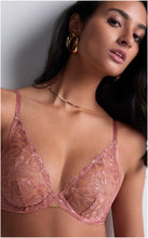 Load image into Gallery viewer, Wire Triangle Bra