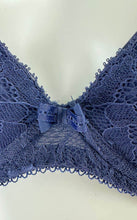 Load image into Gallery viewer, Triangle Plunge Bra